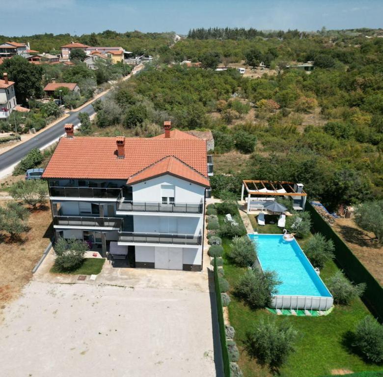 Black Diamond Apartment Vilanija Экстерьер фото